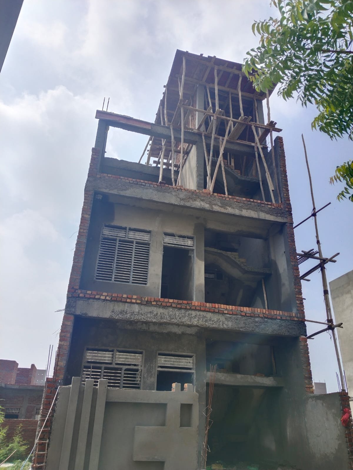 Completion Civil Contractor in Sector 18 yamuna Expressway in Greater Noida